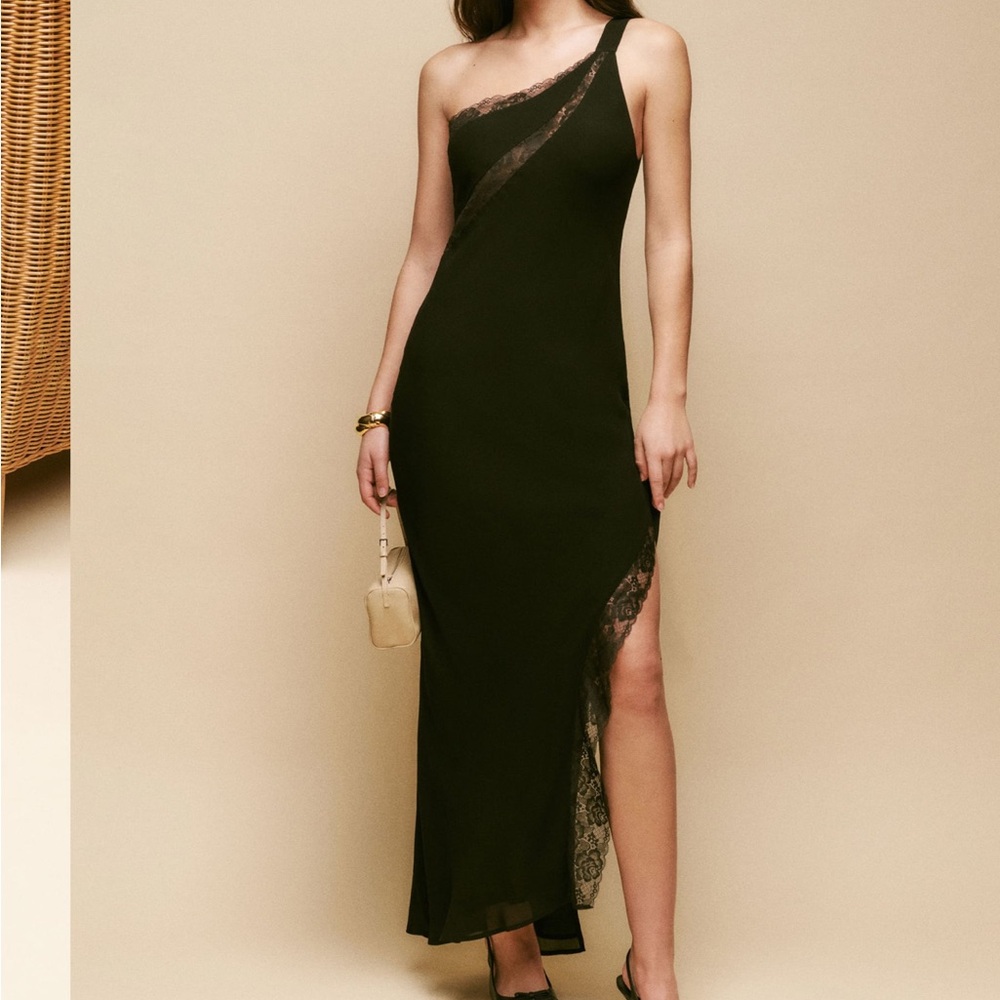 Elegant Black One-Shoulder Dress